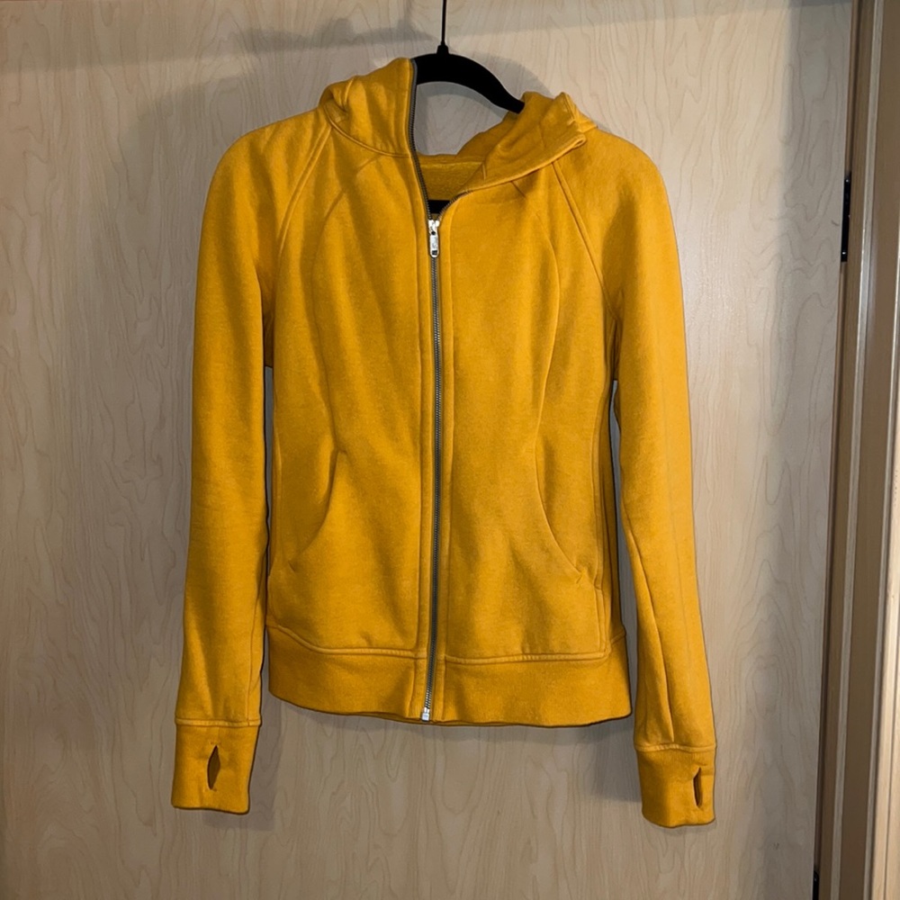 Lululemon Scuba full zip, size 6 in gold.